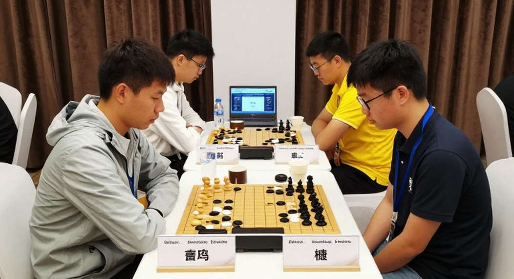 Ván hòa với Carlsen và lời khen hiếm hoi: Sindarov đang bước ra khỏi cái bóng thế hệ? Ván hòa với Carlsen và lời khen hiếm hoi: Sindarov đang bước ra khỏi cái bóng thế hệ?