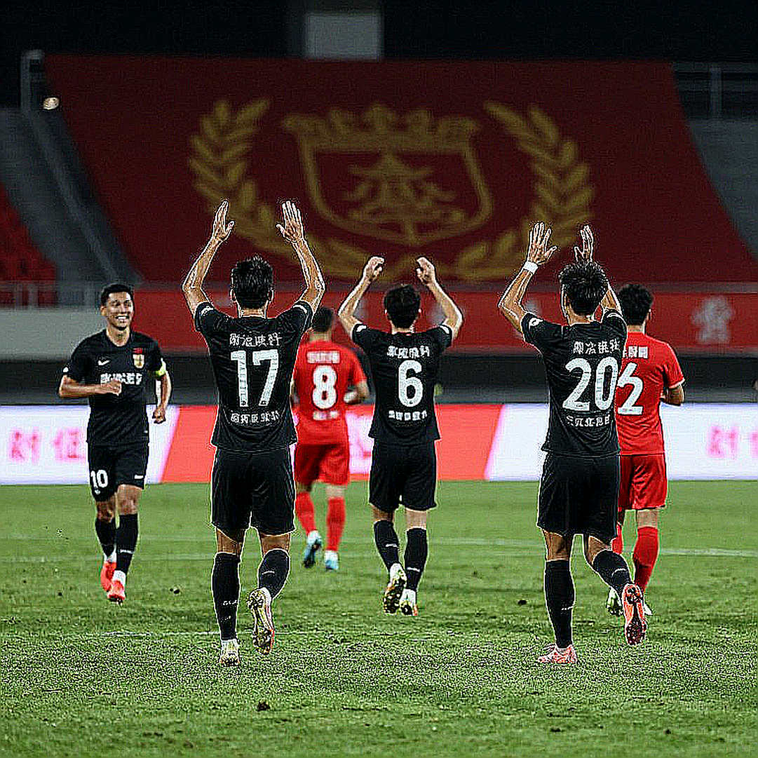 Roland và U17 Việt Nam: Tấm vé lịch sử và bài toán chưa kể Roland và U17 Việt Nam: Tấm vé lịch sử và bài toán chưa kể