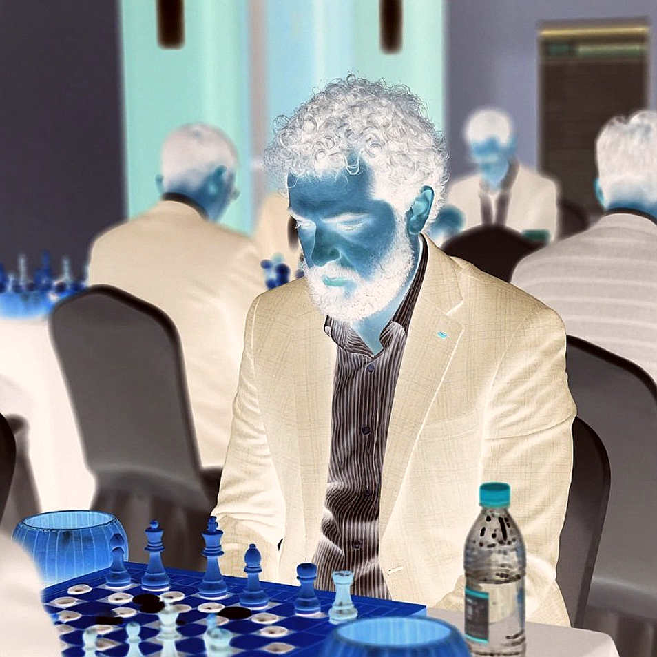 FIDE bầu chủ tịch giữa tâm bão: Lời hứa mang Carlsen trở lại và bài toán của một định chế