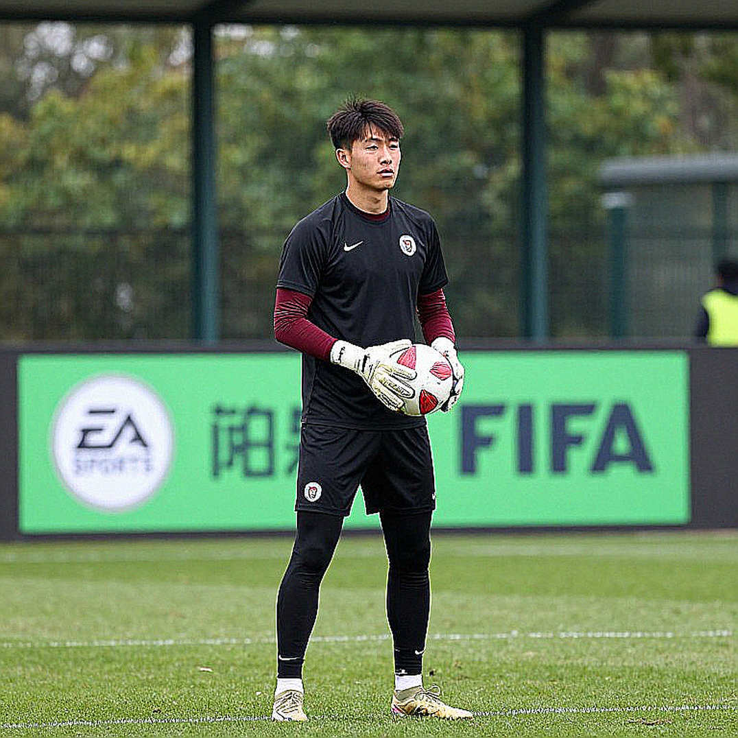 Bóng đá Việt Nam nhìn từ khoảng trống dữ liệu: Vì sao V.League vẫn phân tích bằng mắt thường Bóng đá Việt Nam nhìn từ khoảng trống dữ liệu: Vì sao V.League vẫn phân tích bằng mắt thường